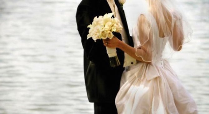 Младоженка се опита да се омъжи за брат си