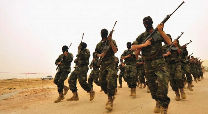ИД с нова стратегия: Джихадистите остават живи, за да се бият отново