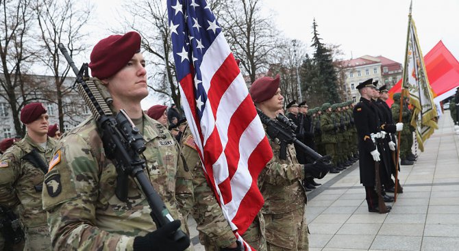 Руска медия: Още войници от НАТО идват в България (видео)