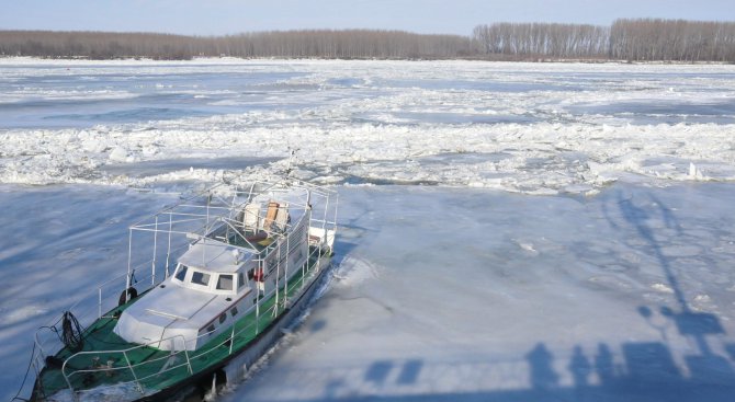 Дунав край Силистра е замръзнал