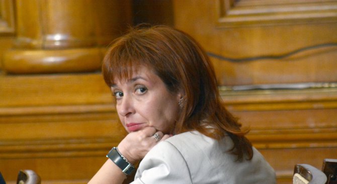 Депутат пита Русинова колко са инвалидните пенсии в Пернишко
