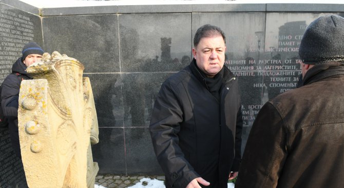 Ненчев: В Брюксел Радев ми приличаше на посланик на Русия