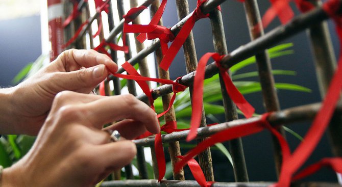Русия може да разреши влизането в страната на чужденци, заразени с вируса на СПИН