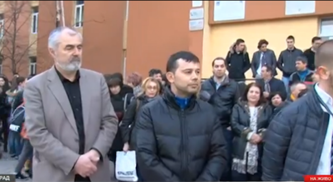 Семейството на изключения ученик в Благоевград ще съди училището