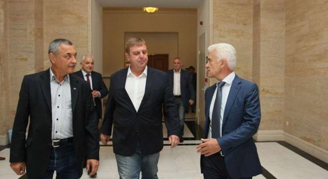 Патриотите започват изборите от Паметника на Незнайния воин