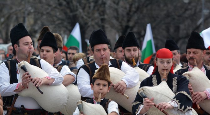 Гайдари водиха шествието в Сливен (снимки)