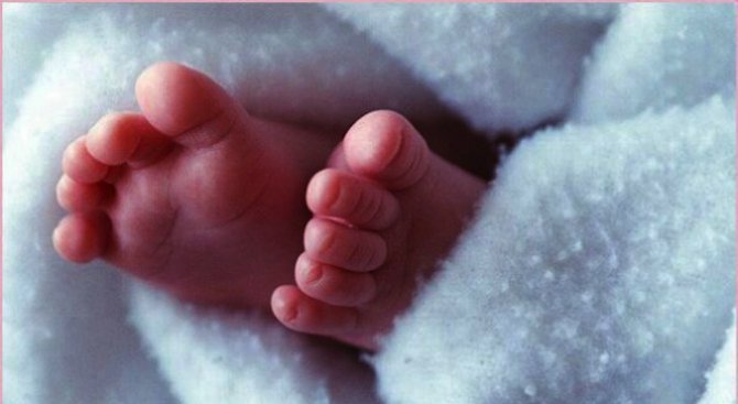 Извадиха живи и здрави близначки от корема на китайка, шест дни след като роди син