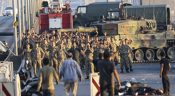 Започна делото срещу участниците в опита за преврат в Турция