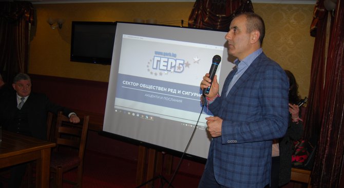 Цветан Цветанов: ГЕРБ предвижда въвеждането на доброволни тестове за наркотици в училищата (снимки)