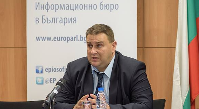 Емил Радев: Много отдавна страните в ЕС се движат на две скорости – България и Румъния са типичен пр
