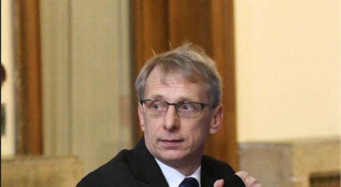 Николай Денков ще открие седмото заседание на форума за дуално образование