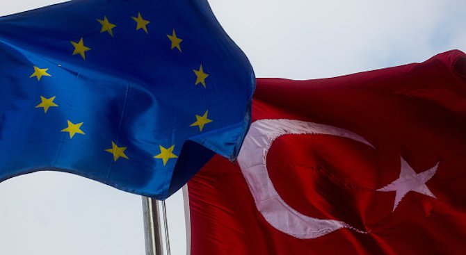 Турция се закани да бие османски шут на Европа