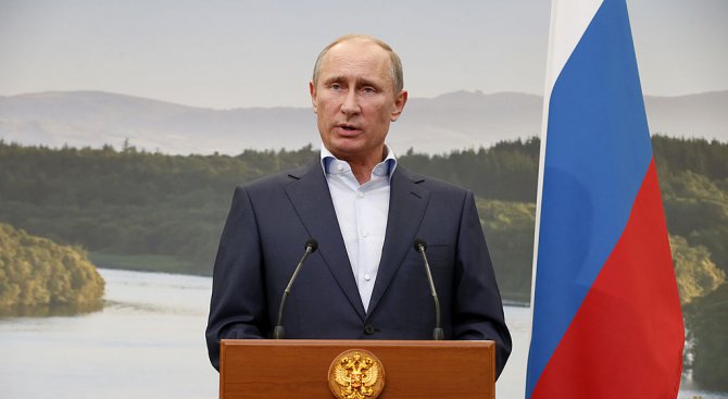Путин прие Марин льо Пен в Кремъл (видео)