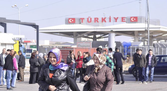 Турски министър: България да не допуска напрежение на границата във връзка с изборите