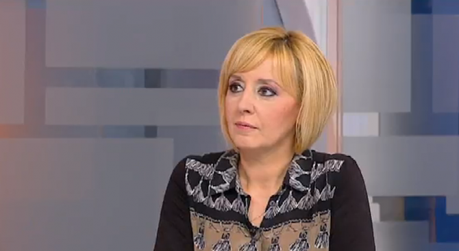 Манолова възмутена: Българите изнемогват, мизерията е страшна