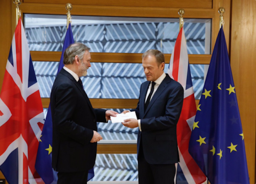 Великобритания връчи писмото, с което задейства Брекзит (снимка)