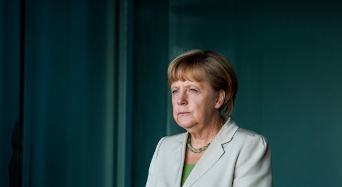 Ангела Меркел: Решението на Великобритания е рана за ЕС