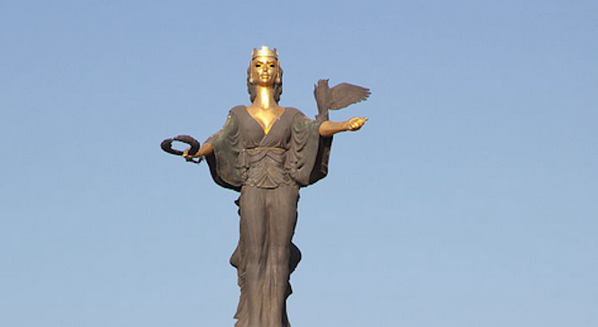 Статуята на София ще бъде осветена в зелено