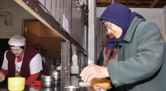 Евростат: Около 2,5 млн. българи живеят в тежки материални лишения