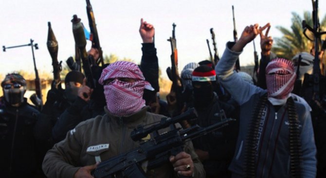„Ислямска държава“ уби най-малко 15 цивилни в Мосул