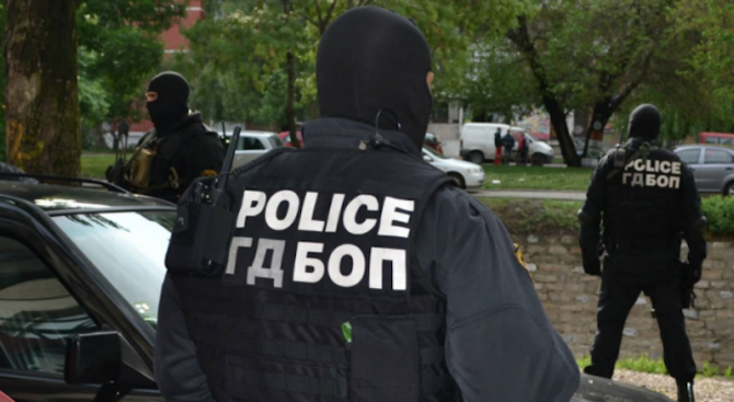 Полиция блокира Бургас. В града се провежда спецакция