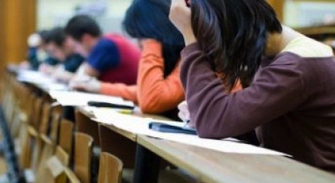 13 500 квестори ще следят за реда на държавния зрелостен изпит по български език и литература