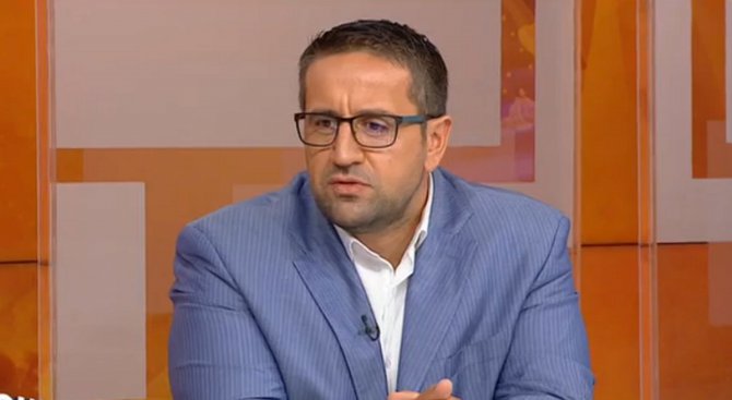 Георги Харизанов: Нинова прояви тежка форма на лицемерие