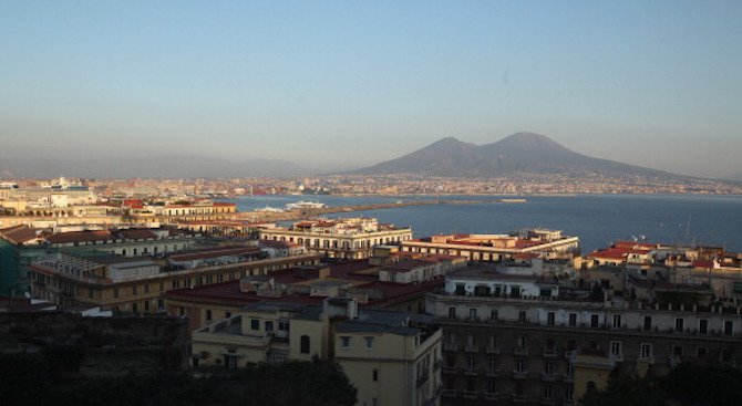 Неапол е застрашен от вулкан