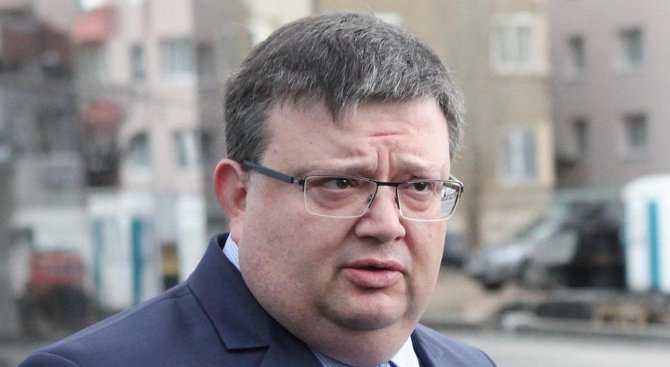 Сотир Цацаров: Чисто човешки съжалявам за състоялата се среща в ЦУМ (обновена)