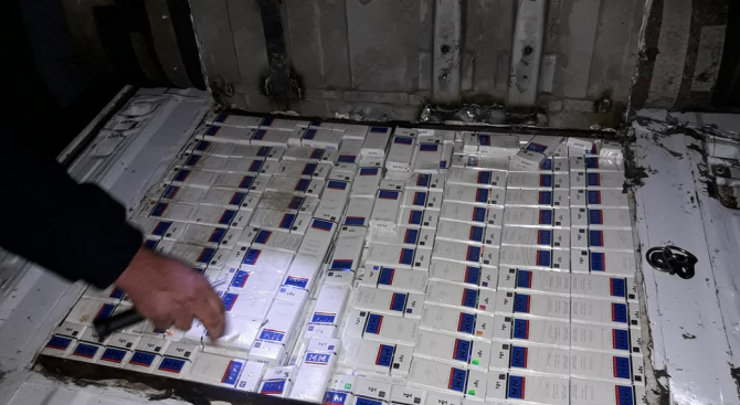 3350 кутии контрабандни цигари откриха гранични полицаи и митничари