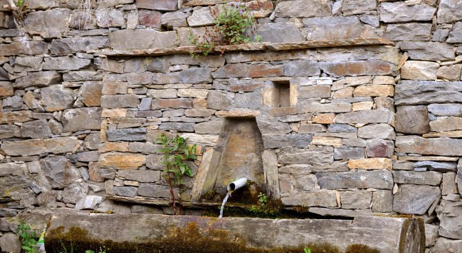 Водата от две често посещавани чешми в Сливен не е подходяща за пиене