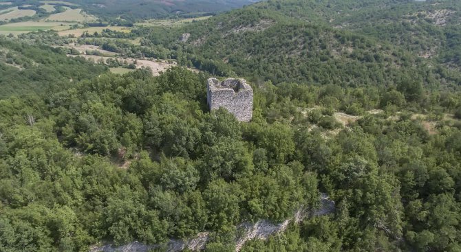 НИМ започва спасителни разкопки в крепост край Ивайловград