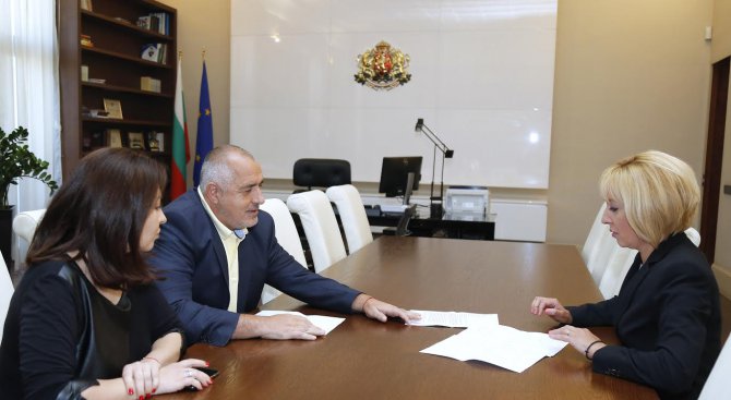 Борисов подкрепи законодателните инициативи на Мая Манолова