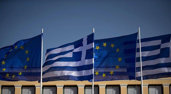 Гърция очаква одобрение за още 7,7 млрд. евро