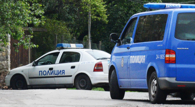 След гонка арестуваха двама тийнейджъри, задигнали Ауди в София