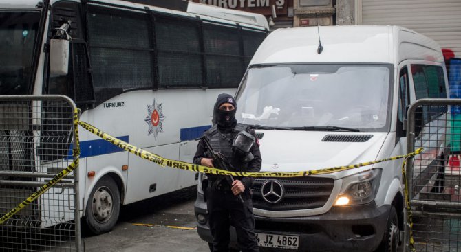 В Турция задържаха две българки