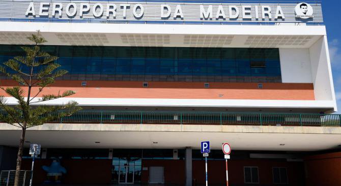 Силни ветрове предизвикаха хаос на летището на остров Мадейра