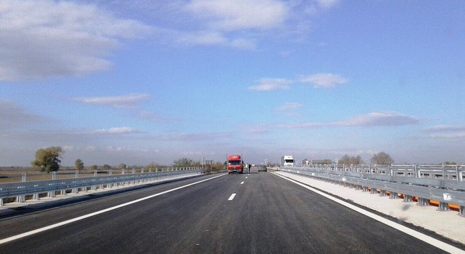 Ремонтът на пътя Варна-Добрич затруднява движението