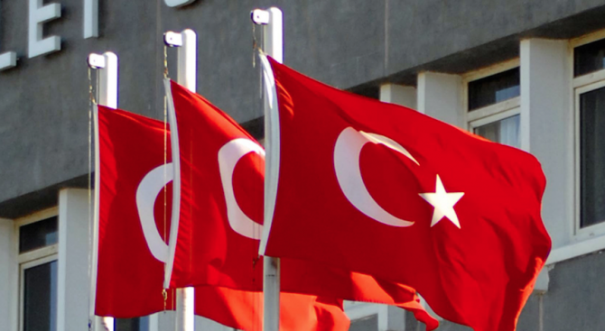 Турски съд не позволи на българката Мира Яшар да напусне страната