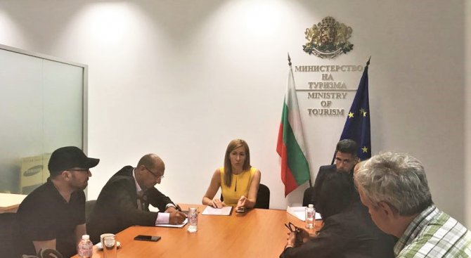 Министър Ангелкова: Представители на хората с увреждания ще се включат в Съвета по законодателство