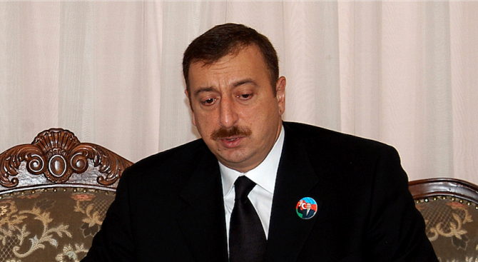 Баку: &quot;Азербайджанската пералня&quot; е финансирана от Сорос провокация