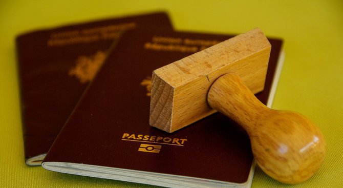 Хванаха двама сирийци с фалшиви български паспорти в Казахстан