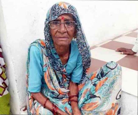 Баба живее 60 години без храна