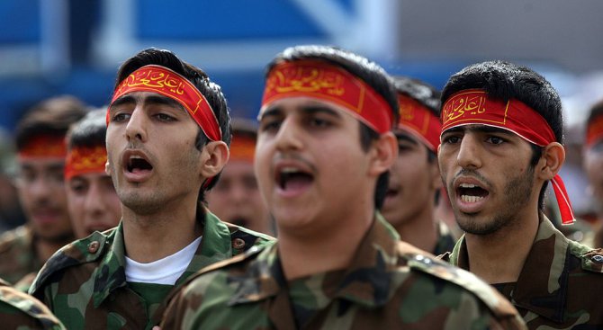 Иран започна военни учения близо да границата с Иракски Кюрдистан