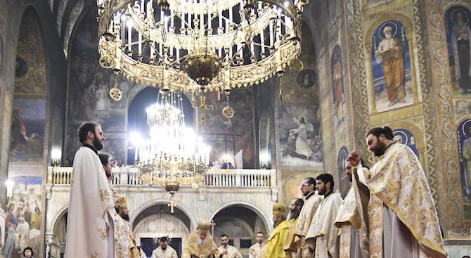 Църквата почита Св. Дионисий Ареопагит