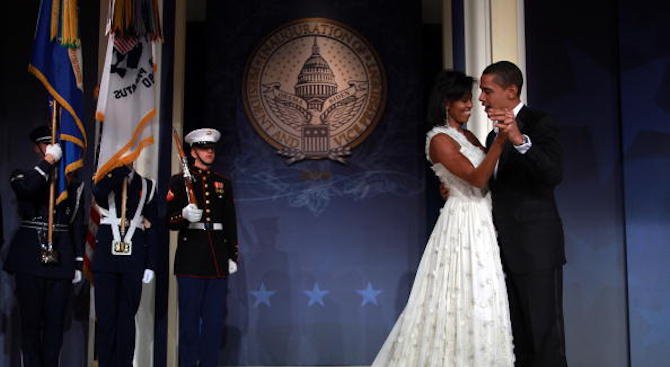 Мишел Обама умили милиони със сватбена снимка и трогателно послание (снимка)