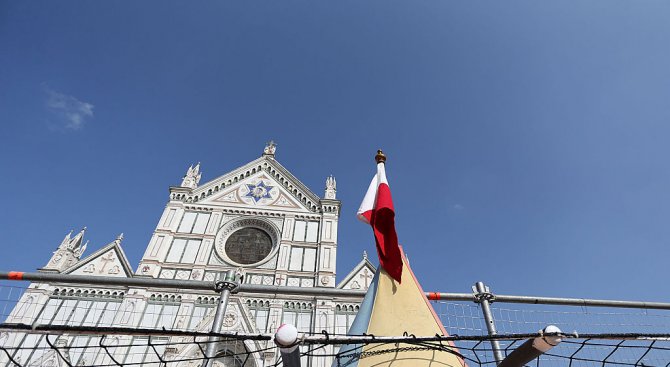 Отломка падна от тавана в църква във Флоренция и уби испански турист