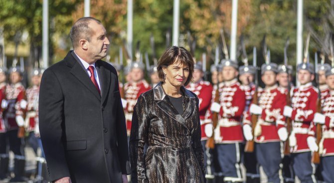 Президентът на Швейцария Дорис Лойтхард пристигна на официално посещение в България (снимки)