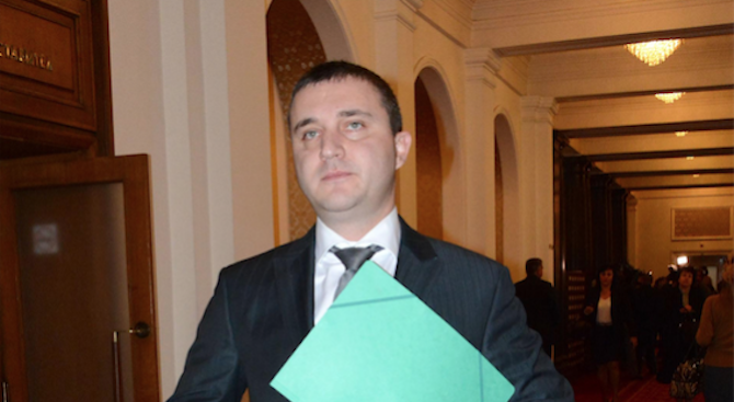 Владислав Горанов: Системата на здравеопазването е натоварена с много очаквания и с много неефективн