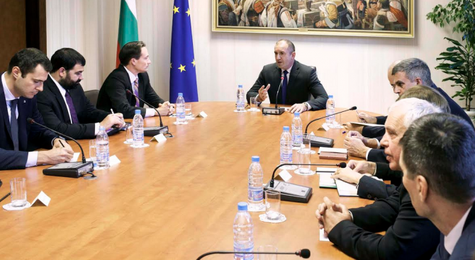 Президентът: България ще насърчи инвеститорите, които носят добавена стойност за икономическия расте